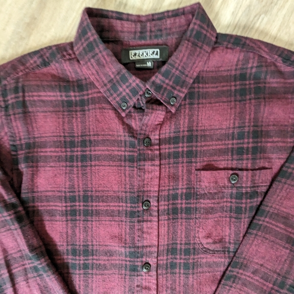 Ezekiel Flannel, Burgundy/Navy, size Medium - Picture 3 of 9